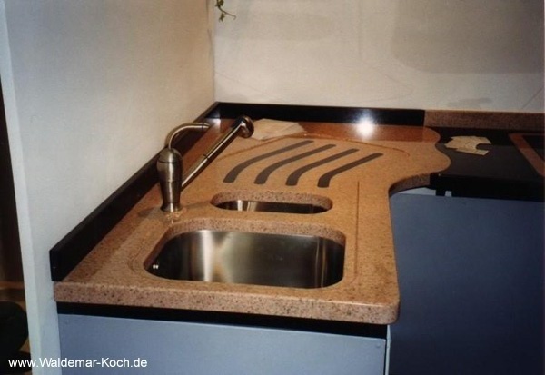 004 Küchenplatte Braun