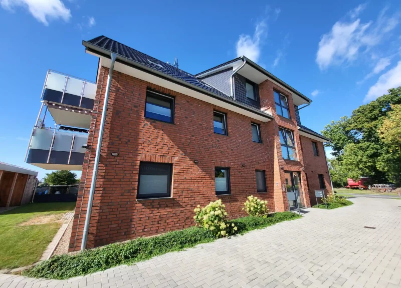 Mehrfamilienhaus Eingangsbereich