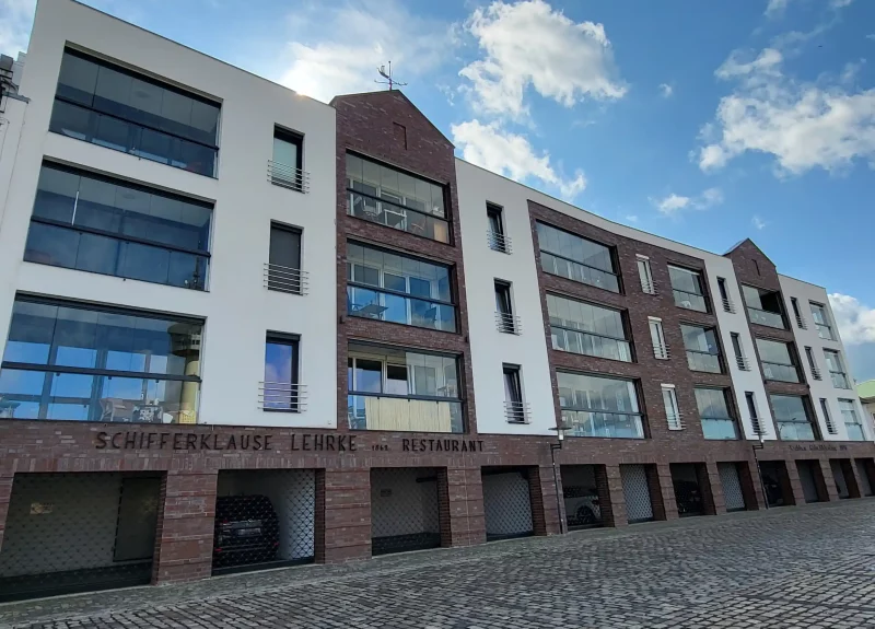 Mehrfamilienhaus mit Klinkerfassade