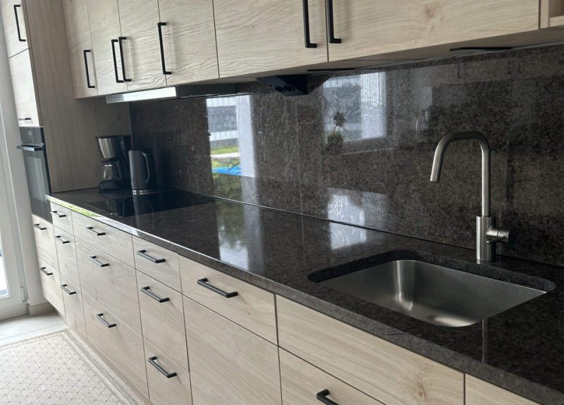 Küchenarbeitsplatte aus Granit