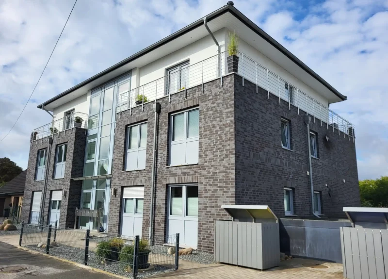 Mehrfamilienhaus mit Klinkerfassade